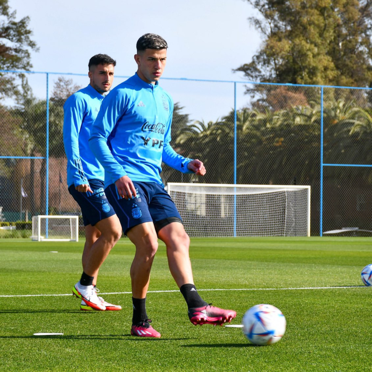  Lucas Esquivel, do Athletico, com a seleção da Argentina 