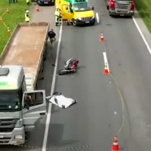 motociclista morre caminhao