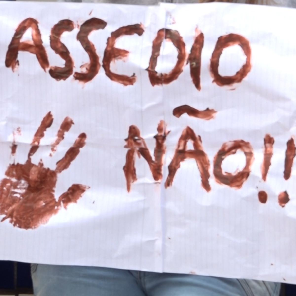  alunos protesto assédio 