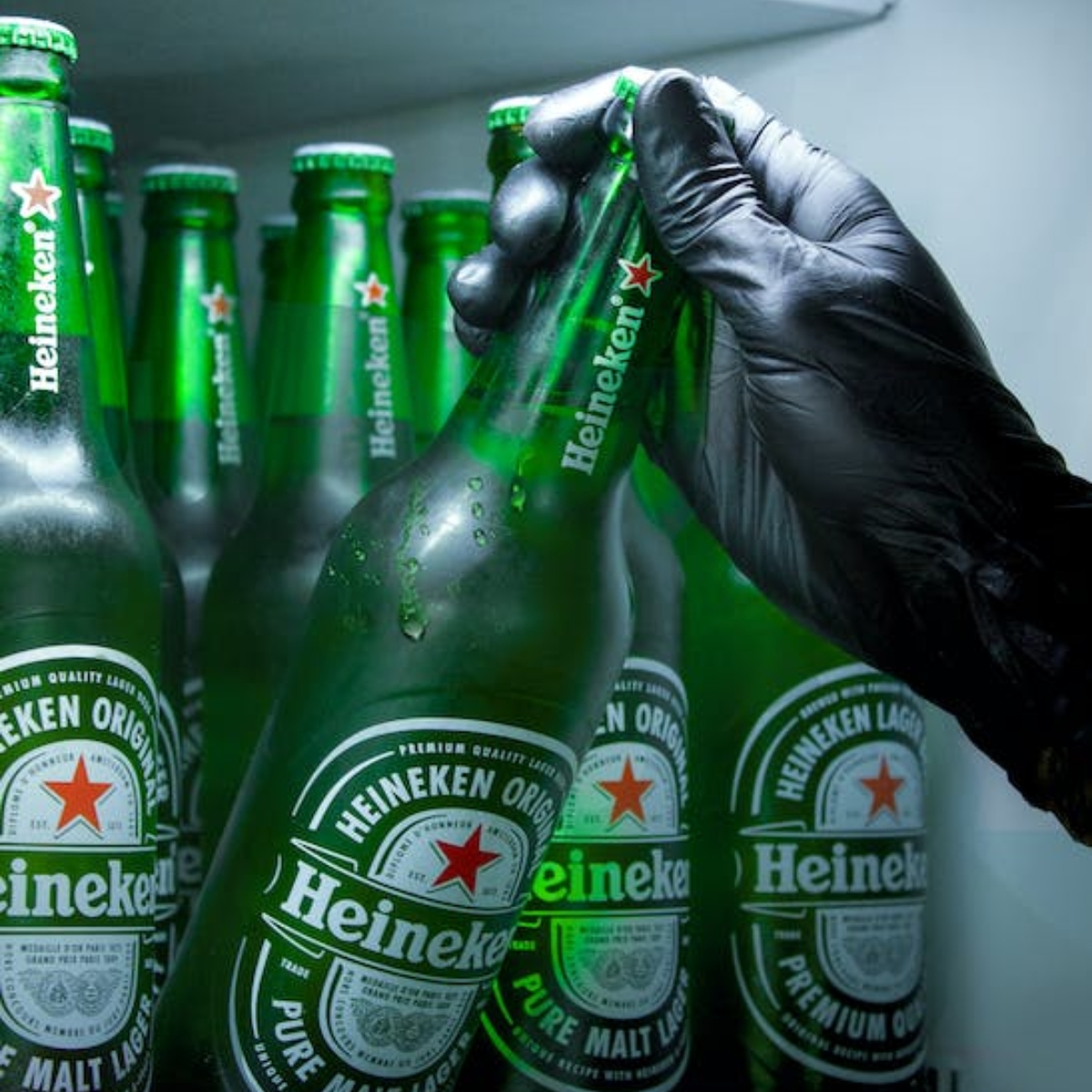  Ladrão invade casa, toma cerveja, come bolachas e foge com objetos roubados 