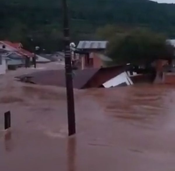 Sobe para 14 o número de mortos pelo ciclone que atingiu o RS