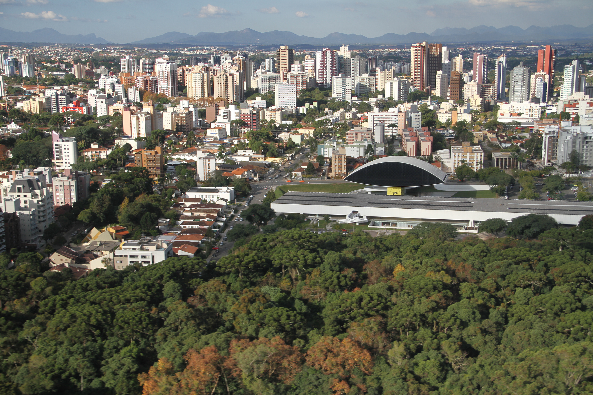  MON - Curitiba. 