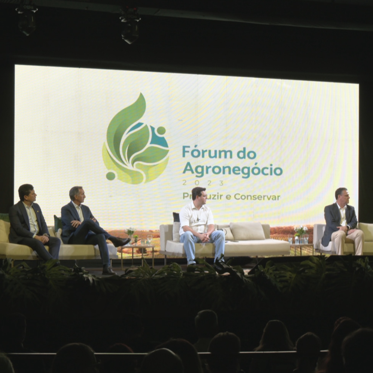  4 edição do forum de agronegocio 