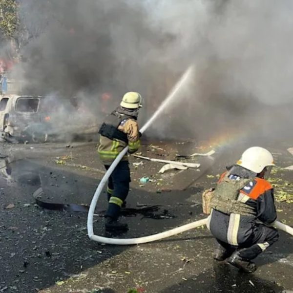 Míssil atinge mercado, mata 16 pessoas e deixa dezenas de feridos na Ucrânia