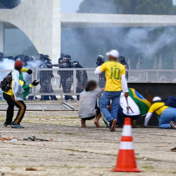 atos golpistas 8 de janeiro