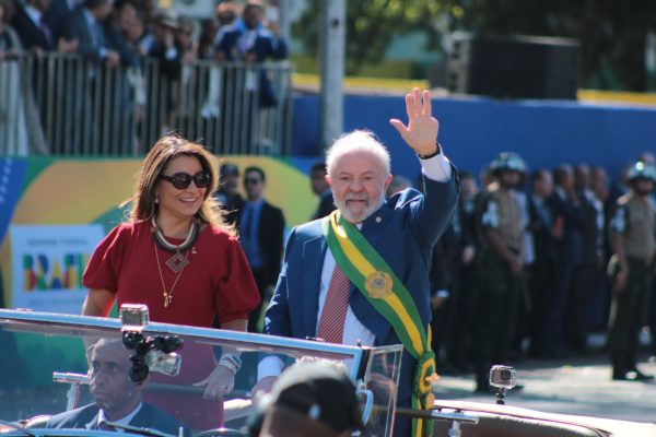 Lula participa com Janja