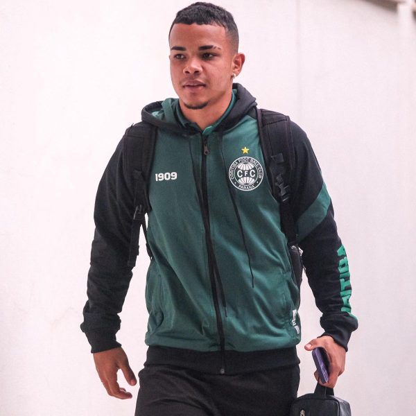 Atacante Kaio César do Coritiba