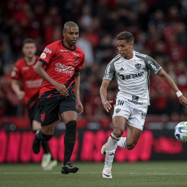 Fernandinho em Athletico 1x1 Atlético-MG, pelo Brasileirão