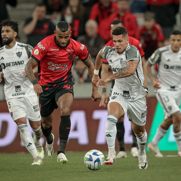 Alex Santana em Athletico 1x1 Atlético-MG, pelo Brasileirão