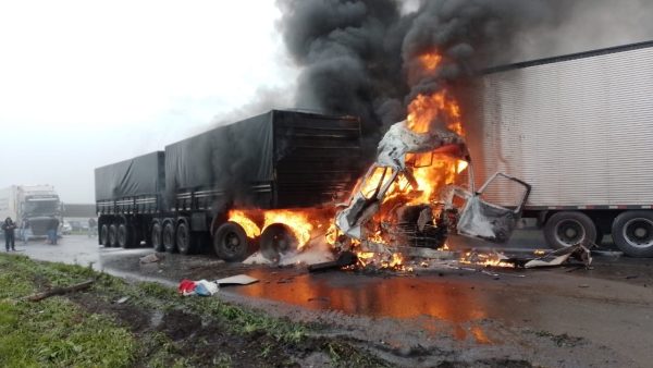 Tragédia na BR-277: Engavetamento no Paraná deixa pelo menos 5 mortos