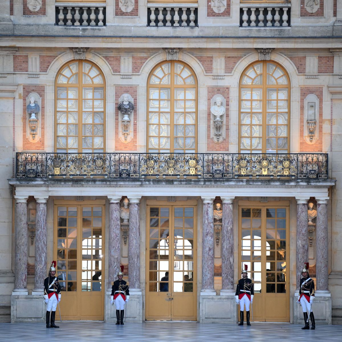  Palácio de Versalhes fechado após ameaça 