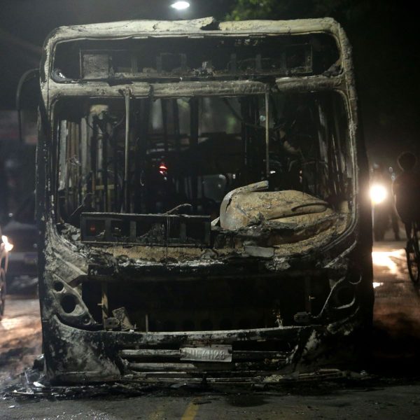 ônibus incendiado no rio de janeiro