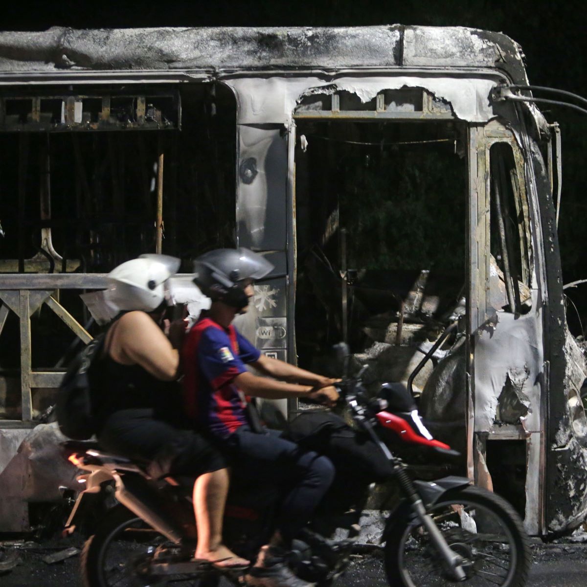  incêndio ônibus rio de janeiro 