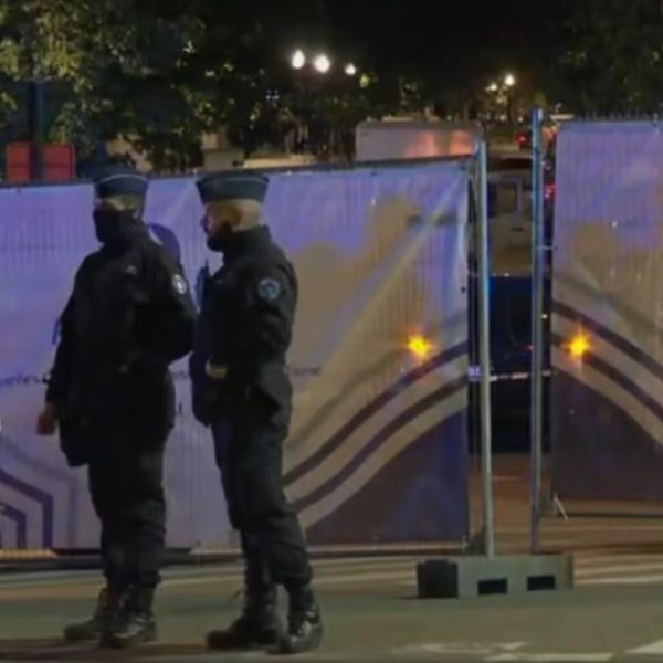 Dois suecos são mortos em ataque a tiros em Bruxelas, na Bélgica