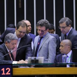 moção repúdio câmara dos deputados