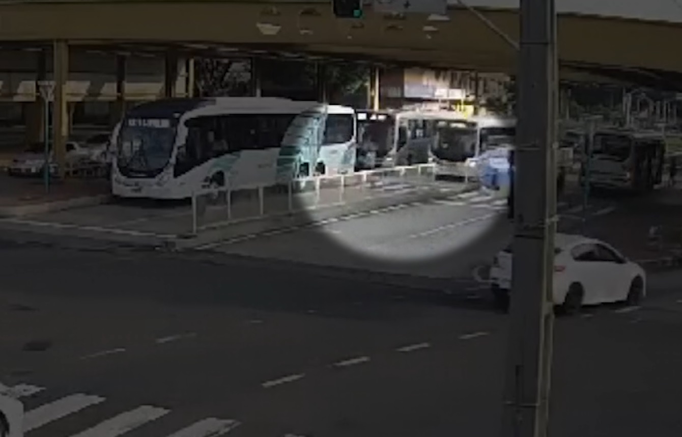  Câmera flagra atropelamento por ônibus que matou homem em Maringá; veja 