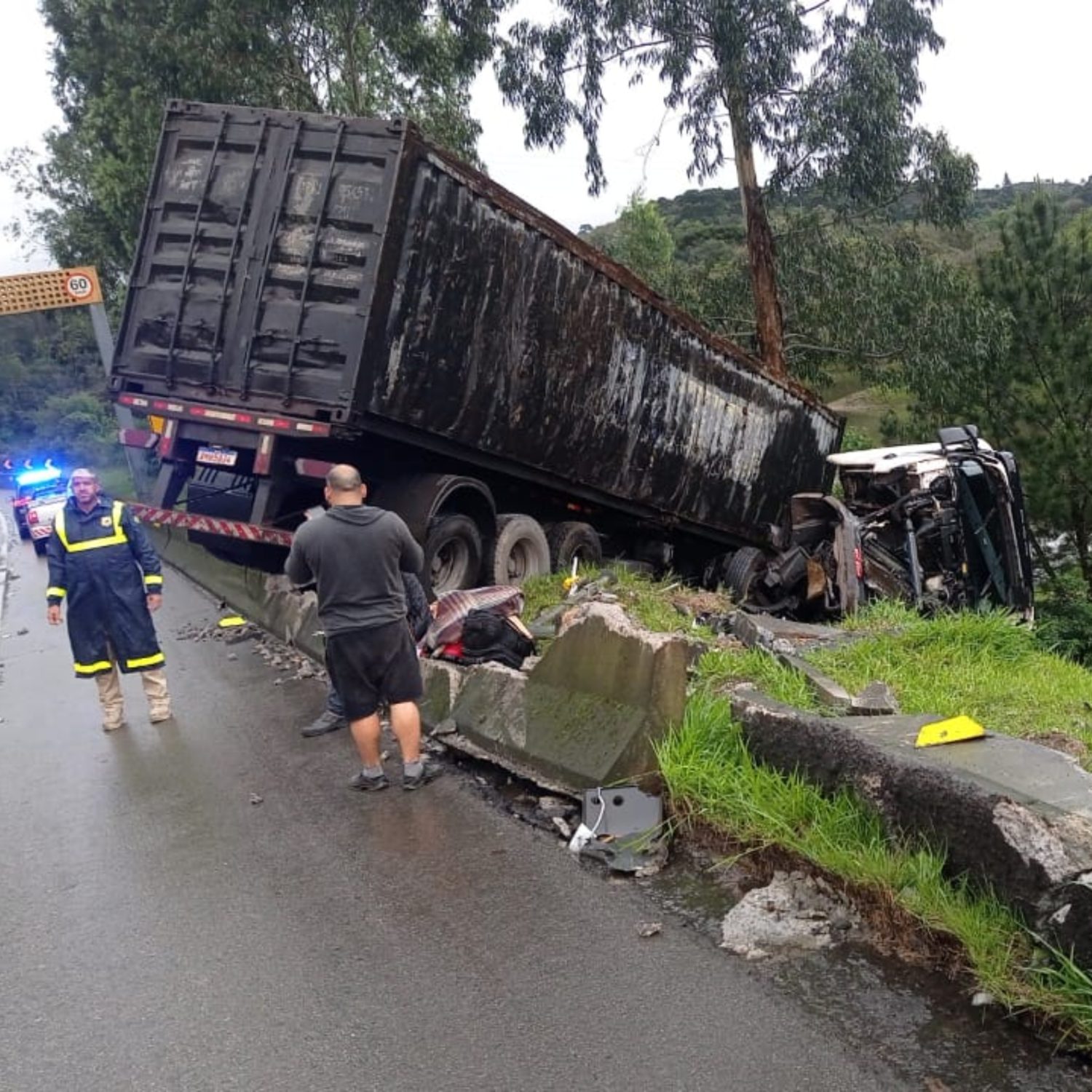  bloqueio br-376 tijucas do sul 