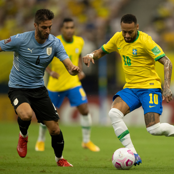 Uruguai x Brasil: onde assistir, horário e escalações do jogo das