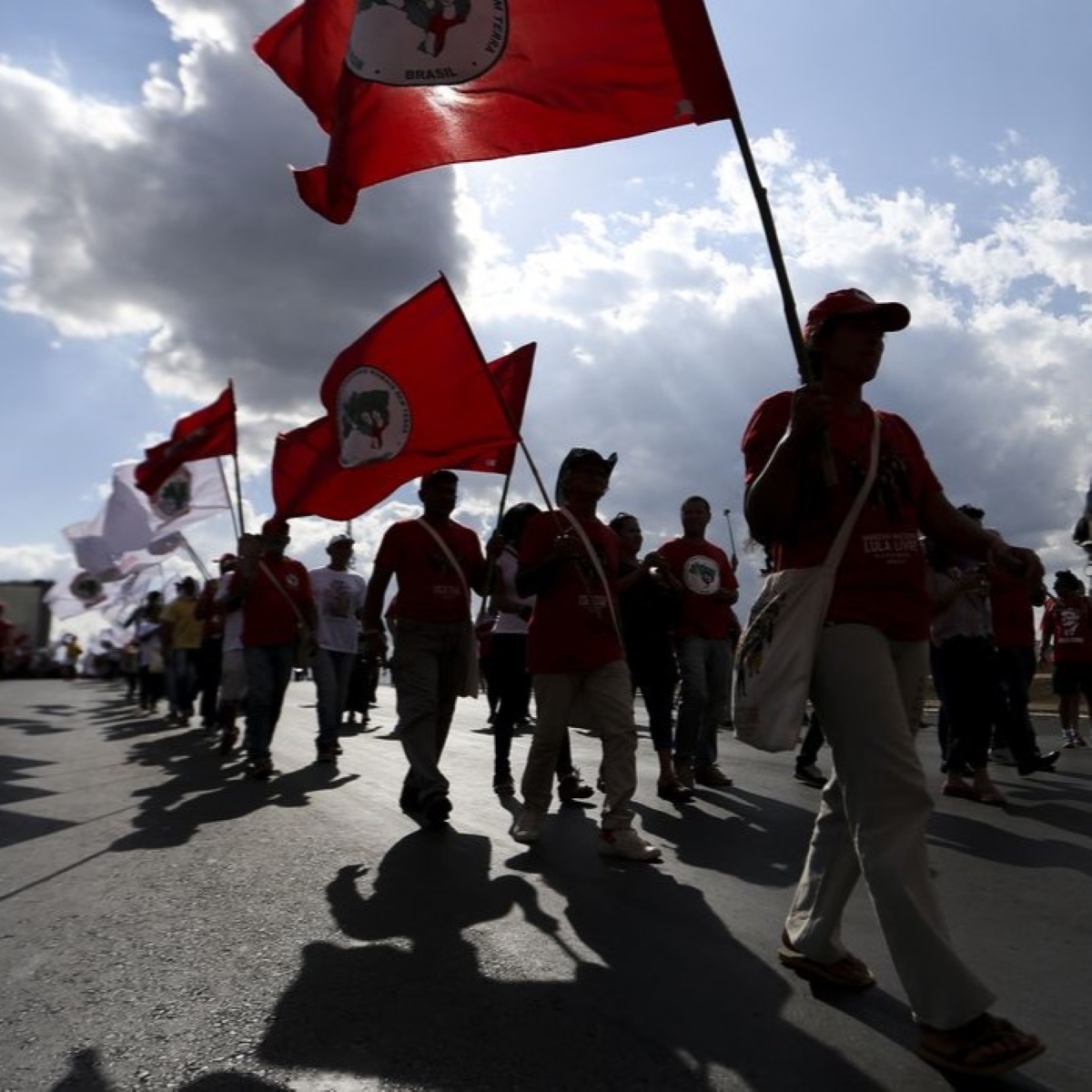  Movimento dos Trabalhadores Rurais Sem Terra 