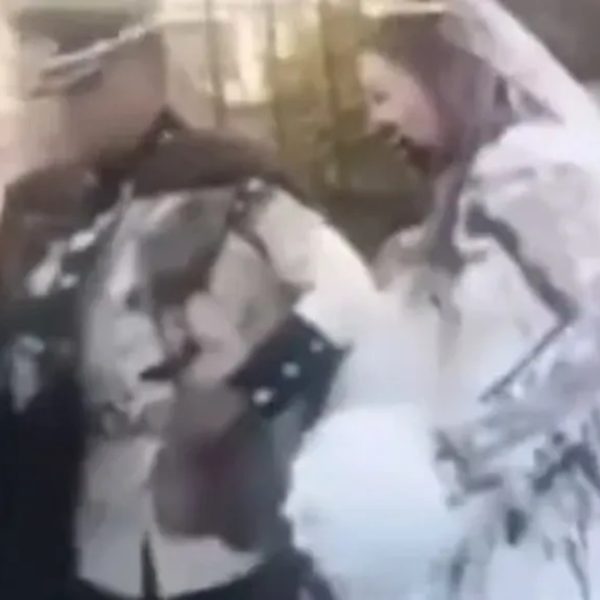 VÍDEO: Ex invade casamento e joga fezes com azeite nos noivos