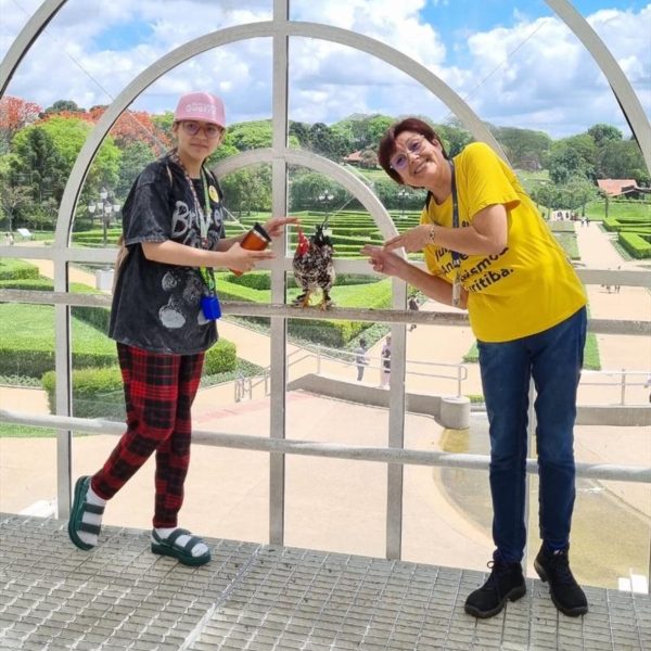 passeio menina aymee e galo paçoca