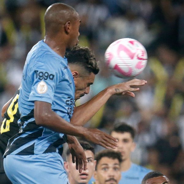 Fernandinho em Botafogo x Athletico