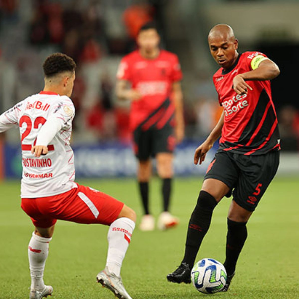  Fernandinho em Athletico x Bragantino 