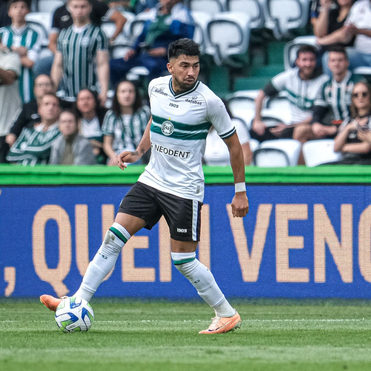  Marcelino Moreno em Coritiba x Athletico 