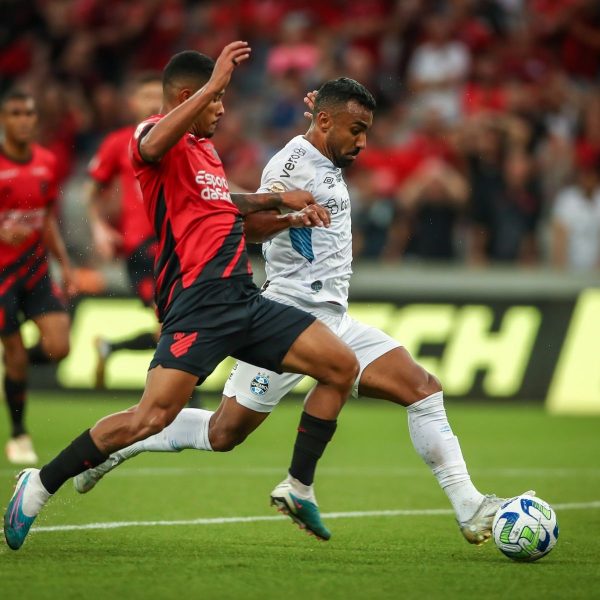 Alex Santana em Erick em Athletico x Grêmio