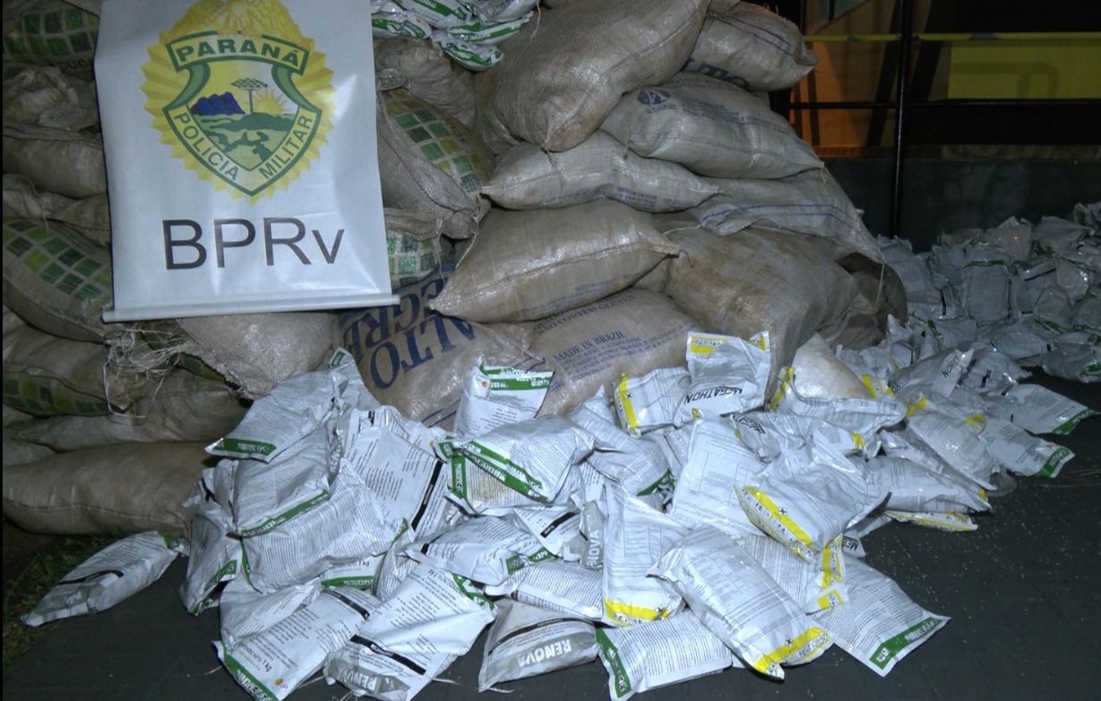  Polícia apreende mais de uma tonelada de agrotóxicos contrabandeados na PR-554 