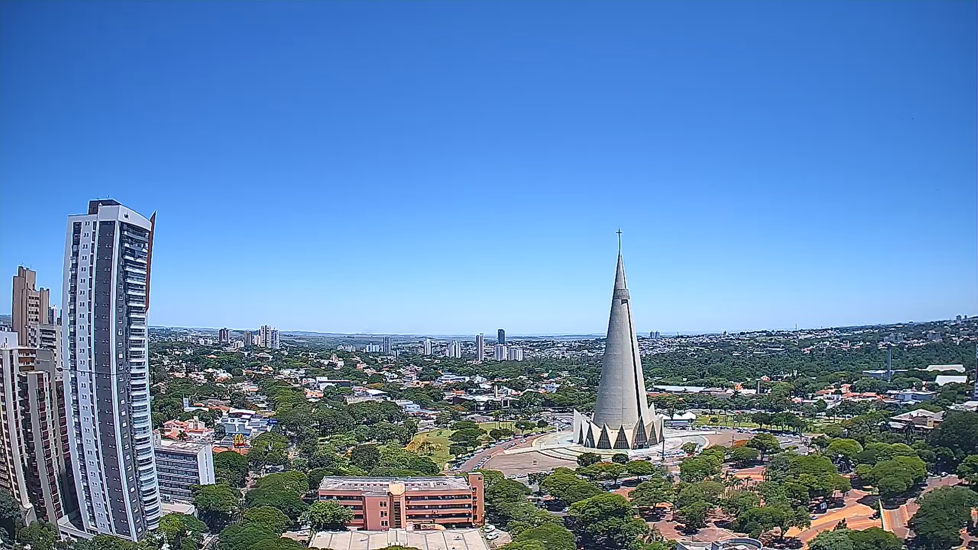  Calor vai continuar em MaringáVeja a previsão do tempo para esta semana 