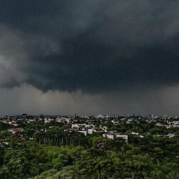 Veja a previsão do tempo em CWB