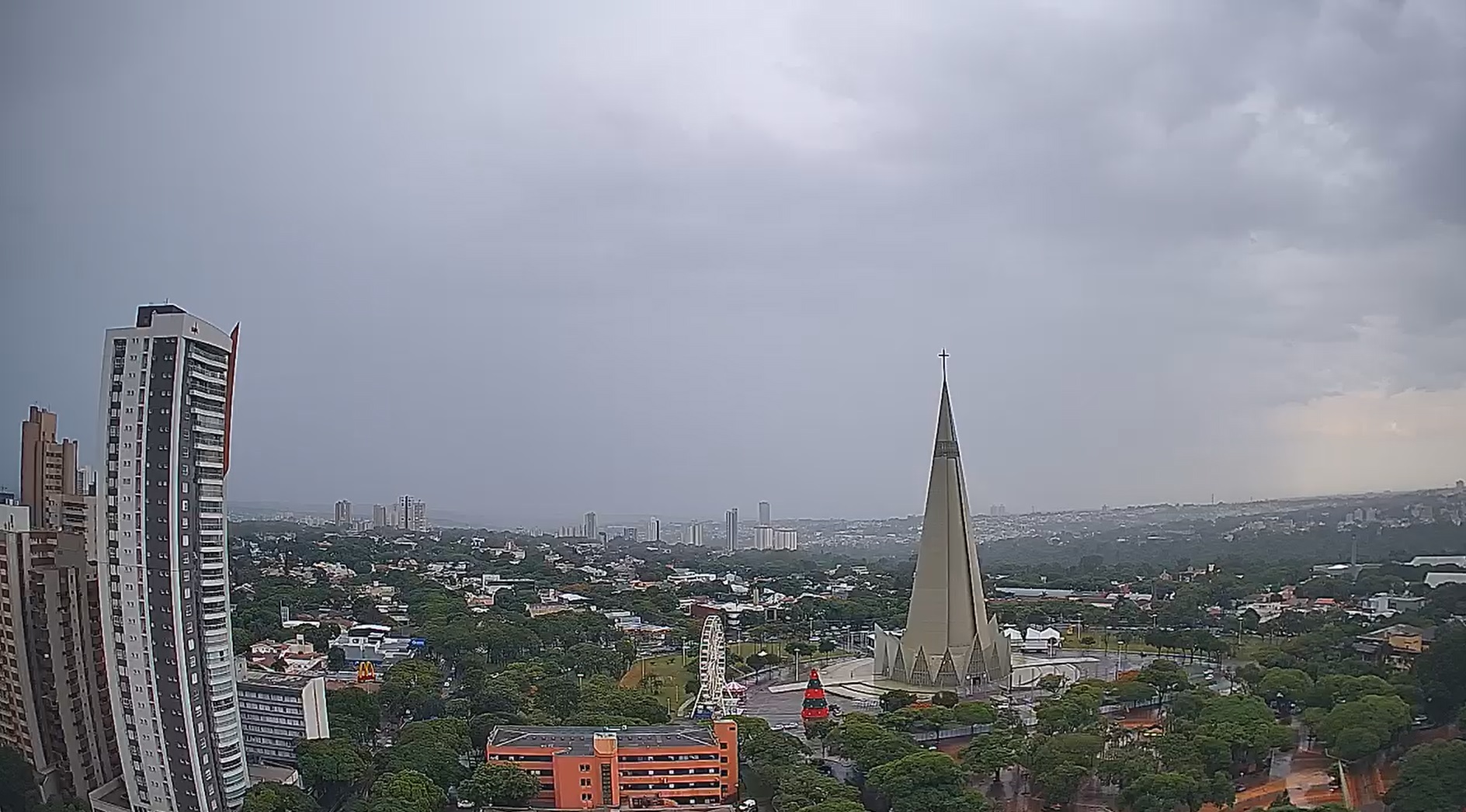  Depois do dia mais quente do ano, chuva volta a Maringá; veja previsão 