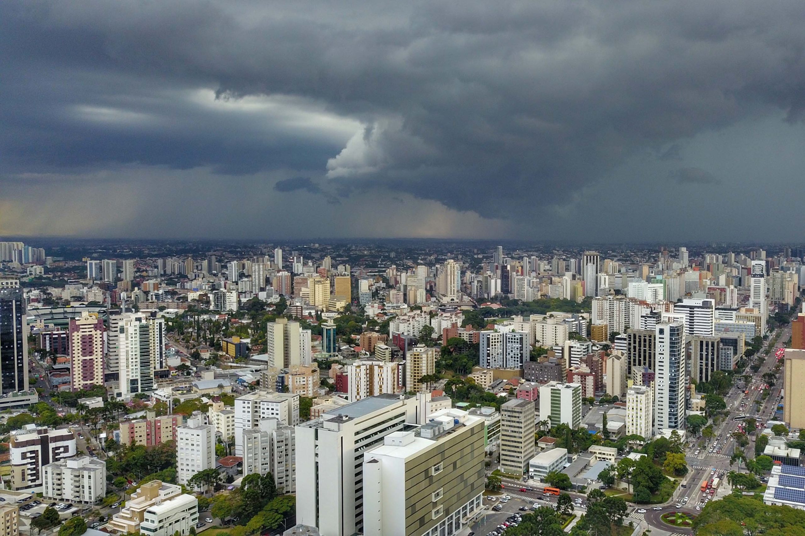  Alerta amarelo: Paraná tem risco de temporal, diz Simepar; veja regiões afetadas 