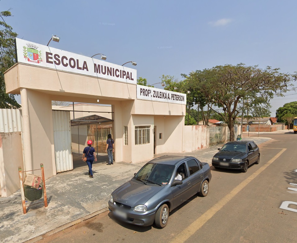 Reboco de teto de escola cai e professores ficam feridos no Paraná 