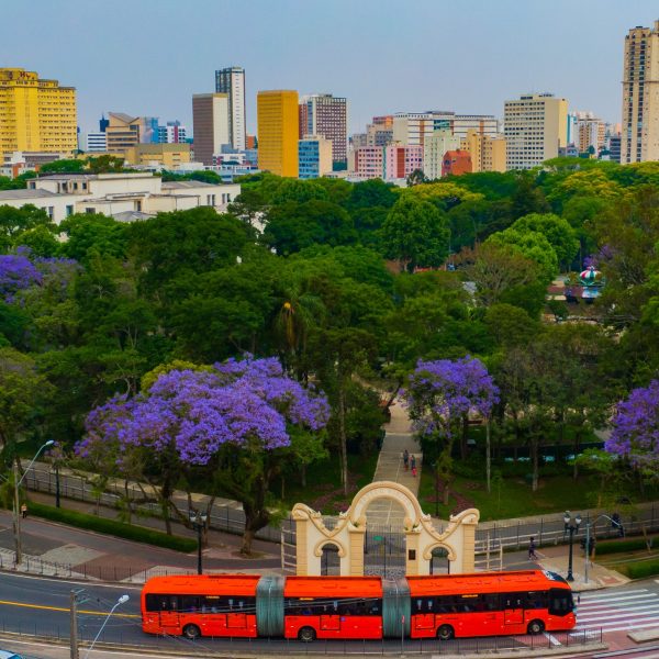 o que abre e fecha durante o feriado