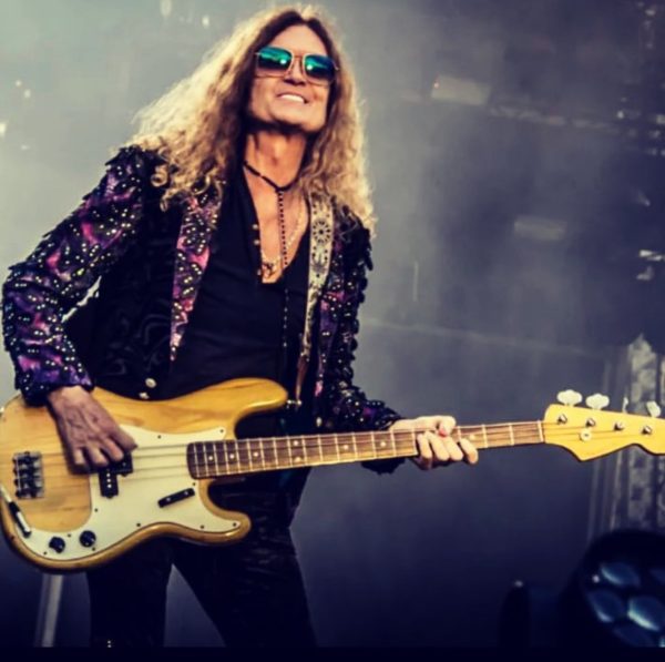 Por motivos de saúde, músico Glenn Hughes cancela show em Curitiba