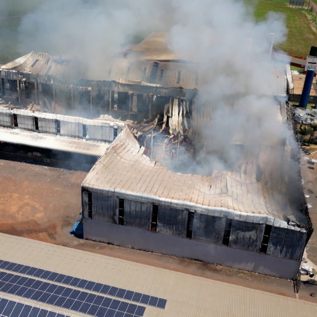 Corpo de Bombeiros é acionado para atender incêndio no HUOP em Cascavel