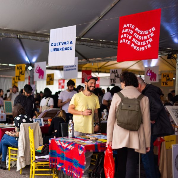 Mamute Feira Gráfica promove arte, música e gastronomia neste sábado (18) em Curitiba