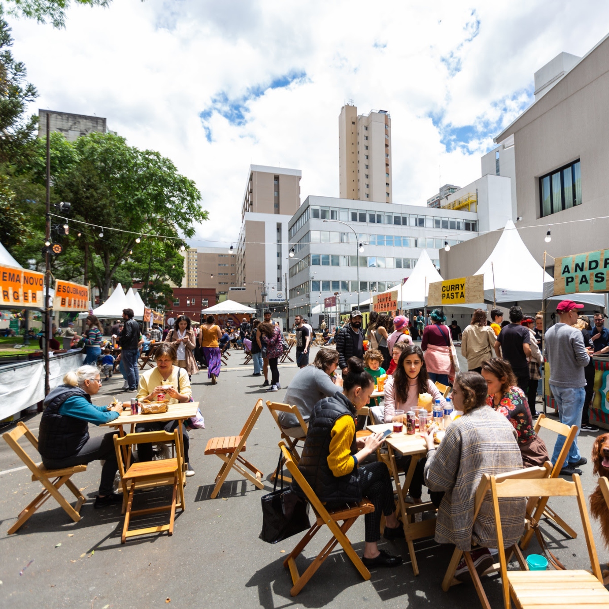  Mamute Feira Gráfica promove arte, música e gastronomia neste sábado (18) em Curitiba 