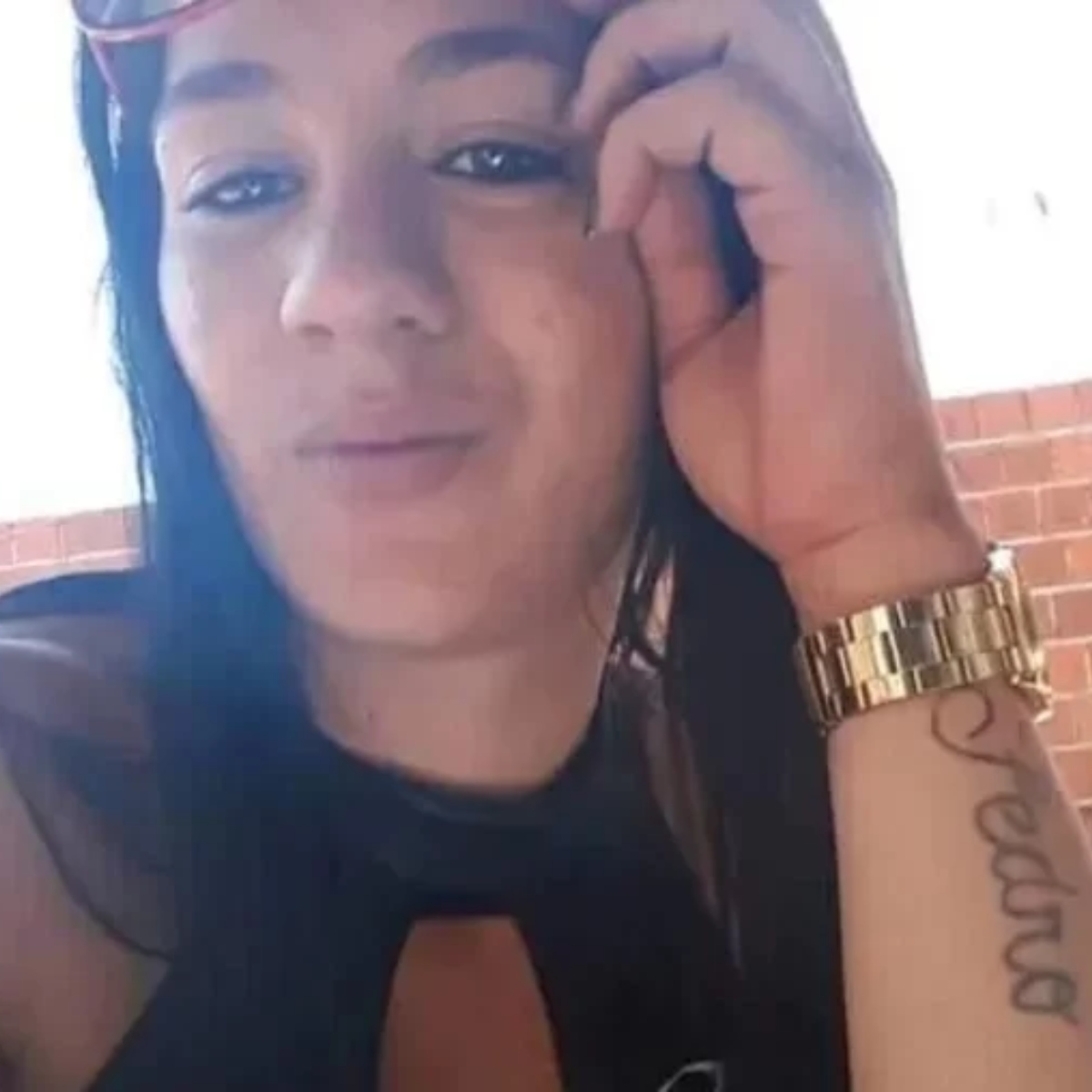  Mulher é morta a tiros na frente do filho de 3 anos: 'Machucaram minha mãe' 