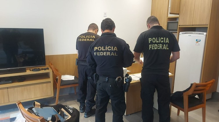  Polícia Federal cumpre no Paraná mandado em operação contra fraude em licitação 
