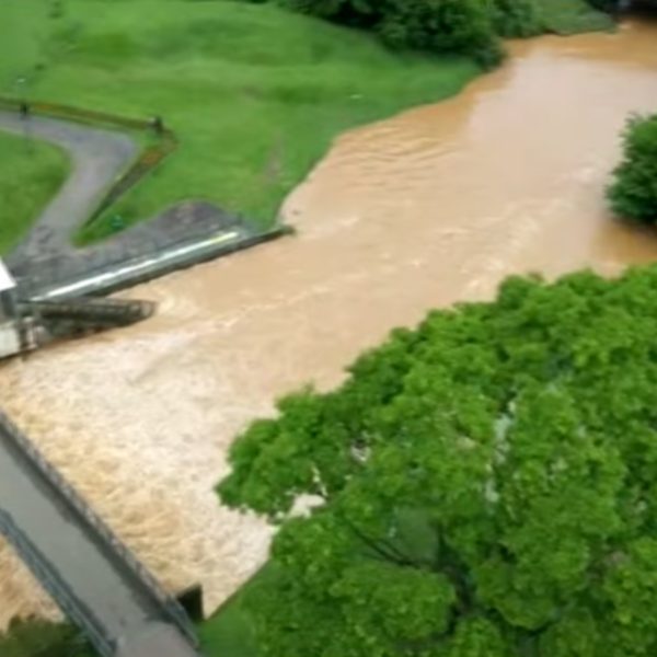 Parque Barigui fica embaixo d'água após chuvas em Curitiba