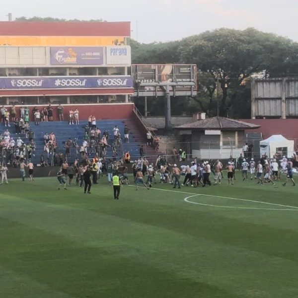 Briga de torcidas em Coritiba x Cruzeiro