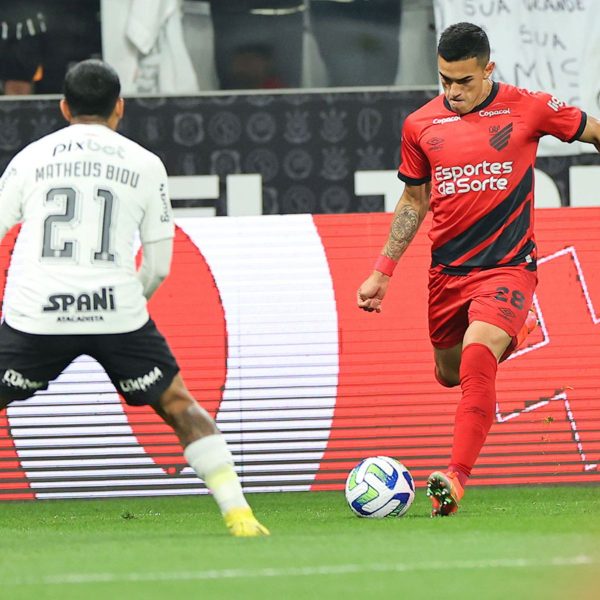 Cuello em Corinthians x Athletico