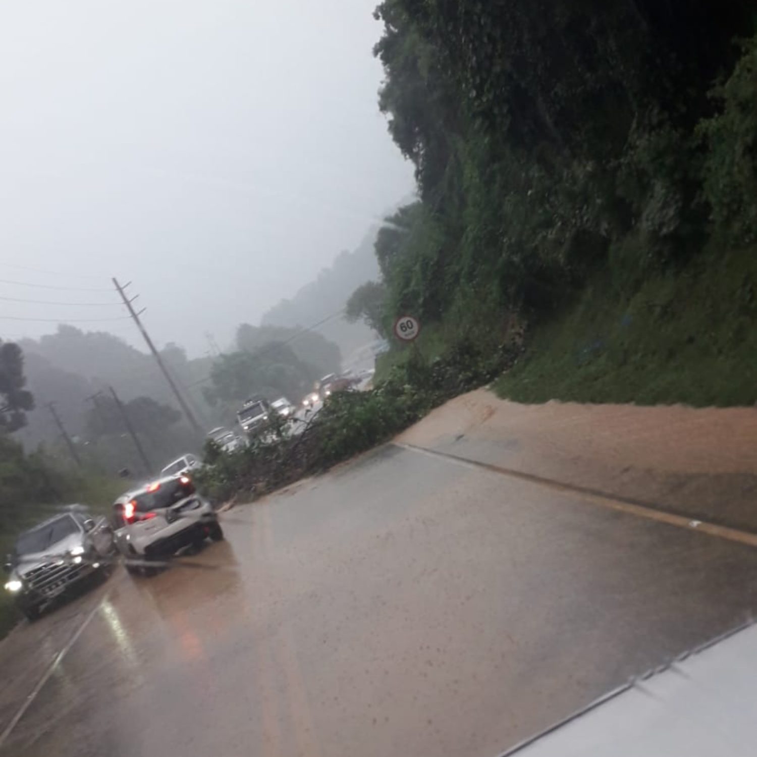  rodovia dos minérios bloqueada 