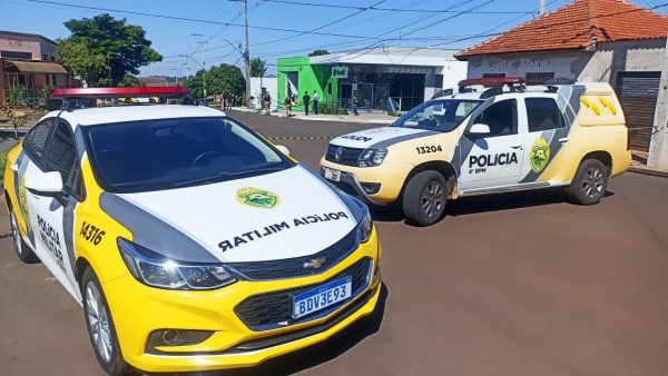 Suspeitos armados explodem agência bancária no Paraná 2