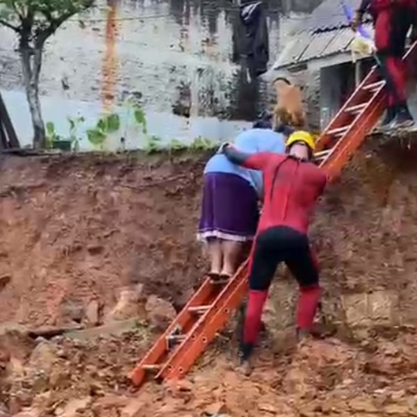 Almirante Tamandaré alagamentos temporal