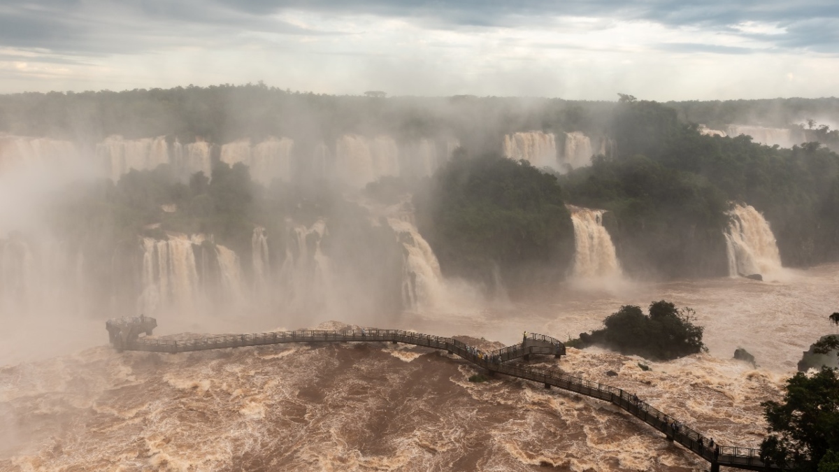  Vazão cataratas 