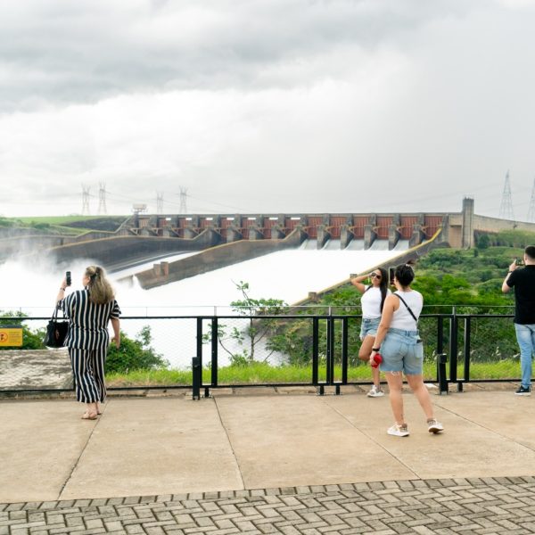 vertedouro itaipu